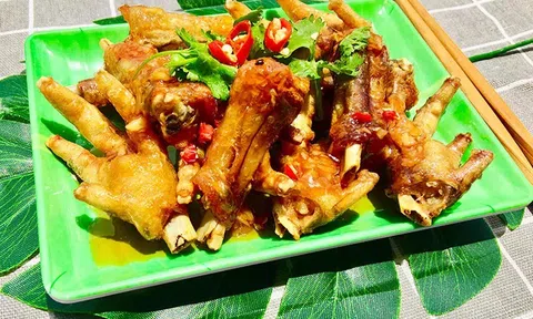 Chân gà chiên nước mắm